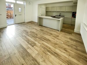 Dining Kitchen- click for photo gallery